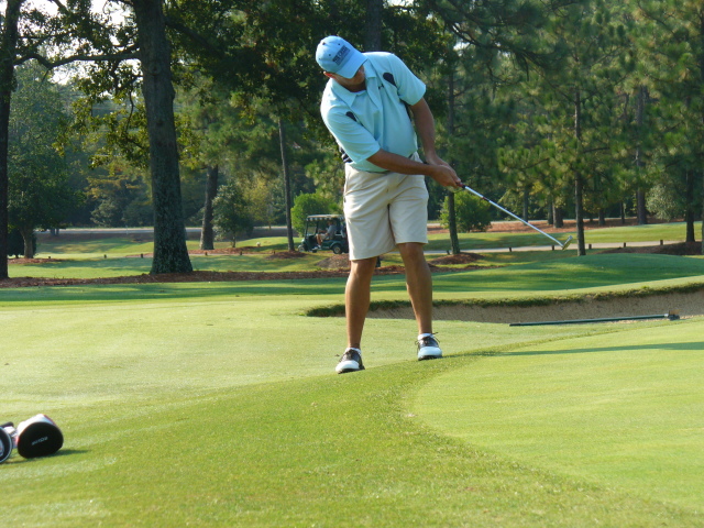 2007/09(Sept)/02(Pinehurst-Rossie-Camera)/640x480_2006-09-27 15-50-01.JPG